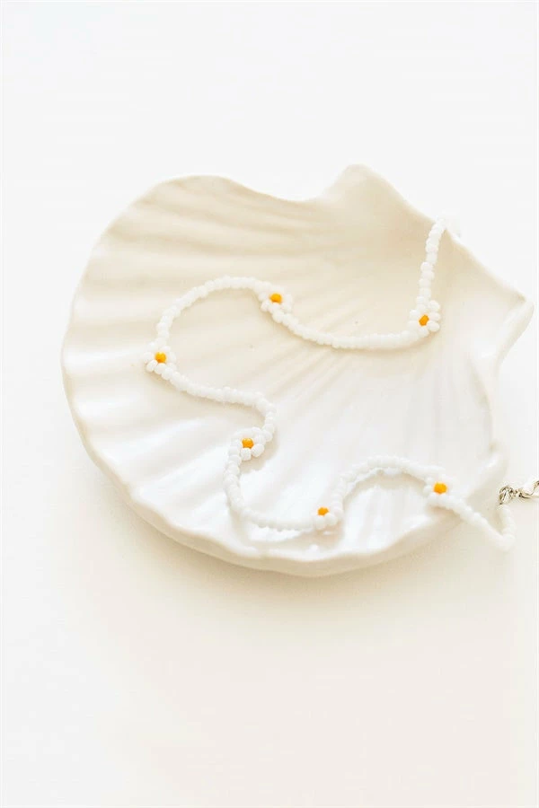 Beaded Daisy Necklace 1 Beaded Daisy Necklace