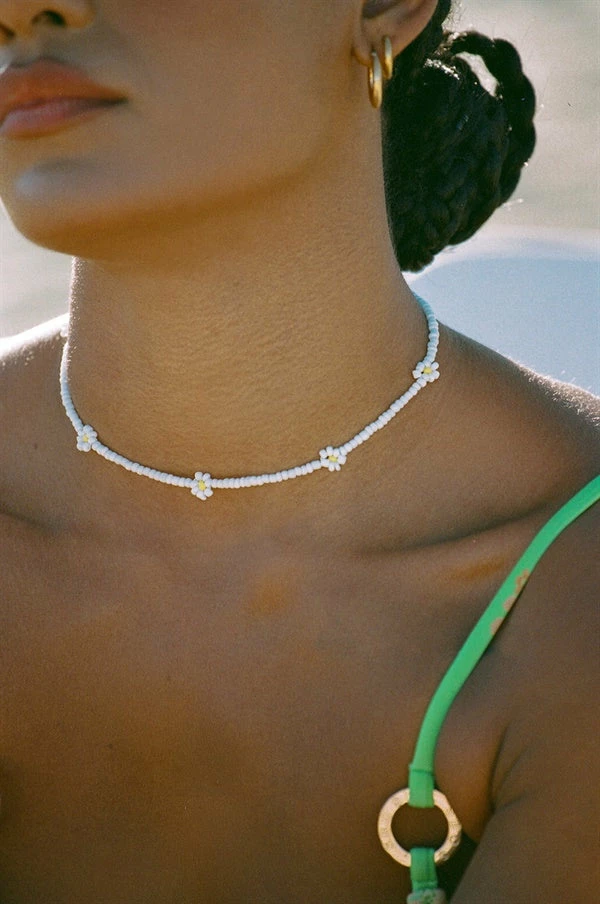 Beaded Daisy Necklace 3 Beaded Daisy Necklace - Image 3